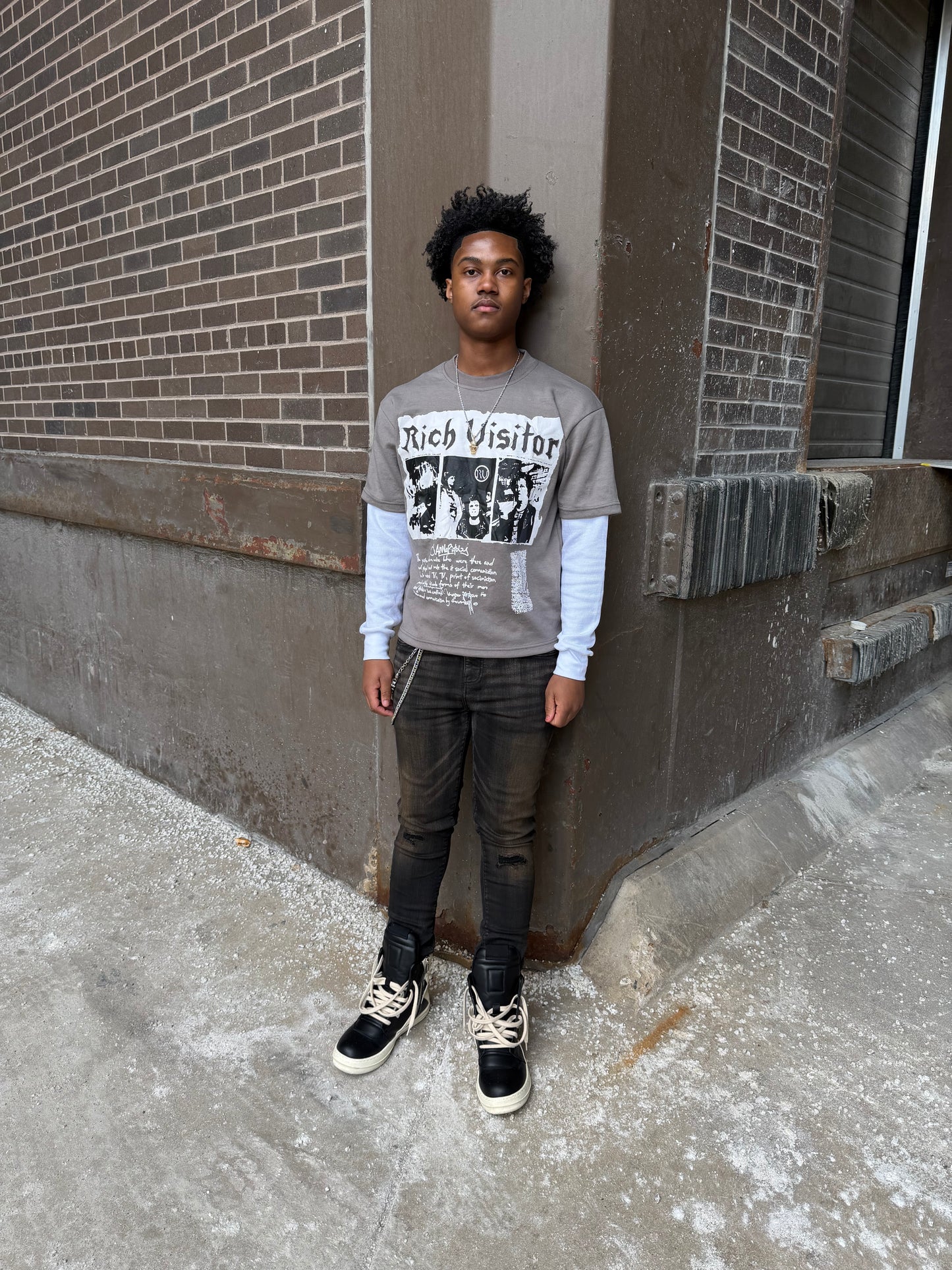 Rich Visitor Grey Urban Alley Tee