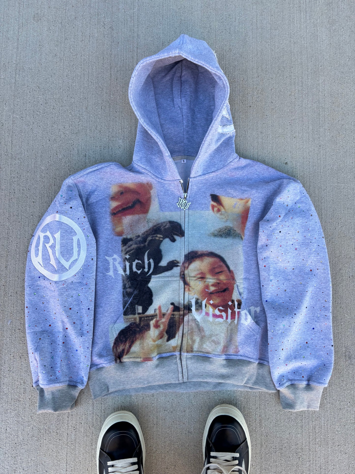 Rich Visitor “Adventure Collection” Grey